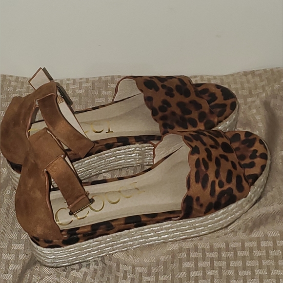 NWT CCOCCI Cheetah and Tan Platform Sandals Everlyn SZ 10 - Picture 5 of 7